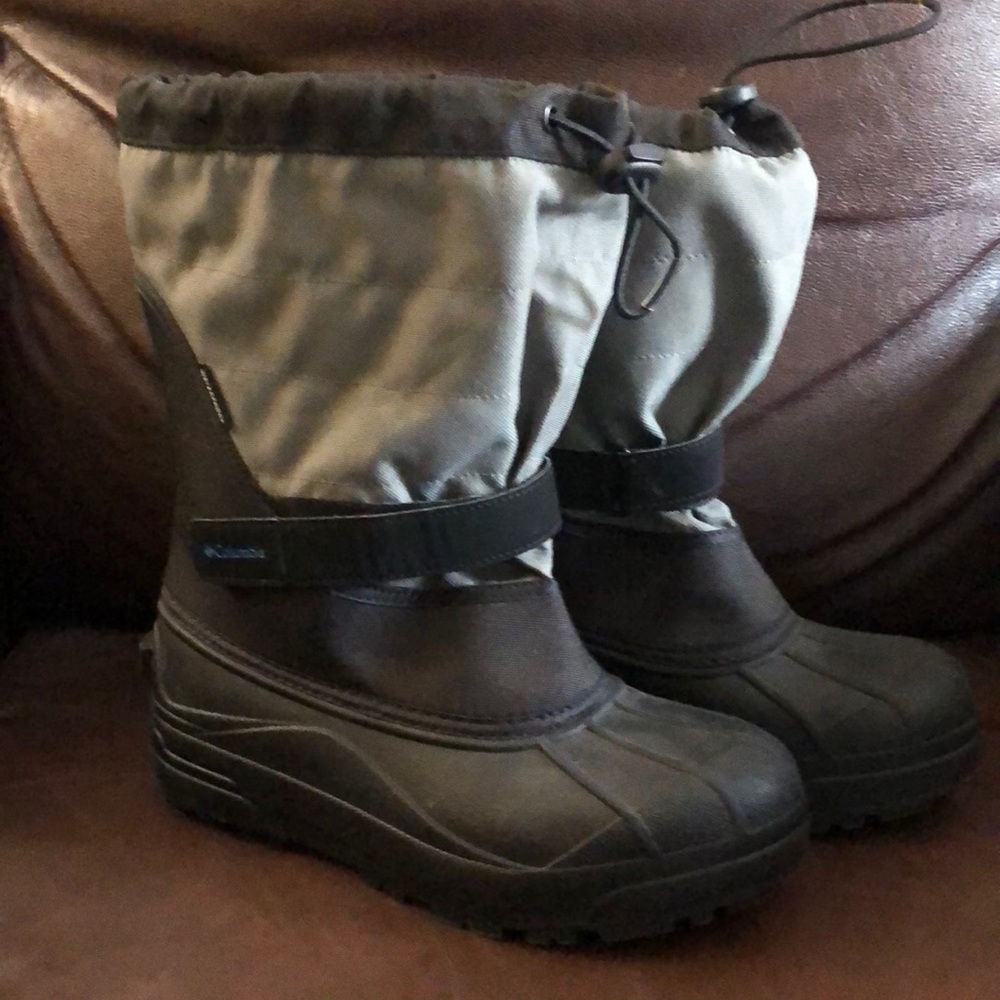 Mens Columbia waterproof snow boots